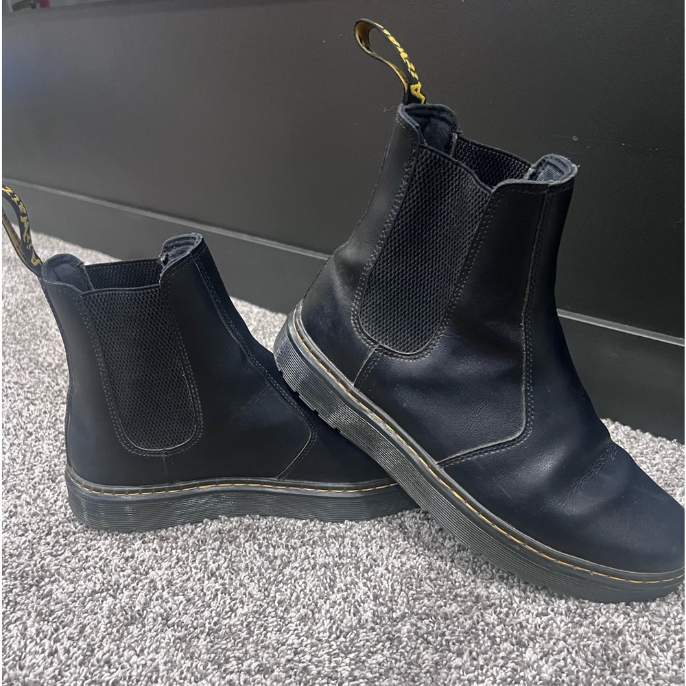 Dr martens black Chelsea boot